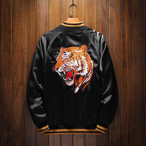 เสื้อแจ็คเก็ตที่ระลึก Roaring Tiger Sukajan แบบบอมเบอร์ ลายปะติด สไตล์ฮิปฮอป สำหรับฤดูใบไม้ผลิ เนื้อผ้าบาง  บริการ OEM พร้อมให้บริการ - Product Image 1