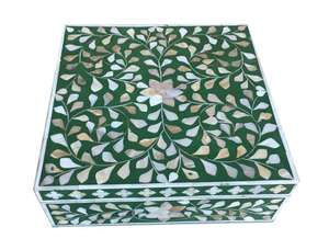 Boîte à bijoux artisanale en résine incrustée d'os, peinte à la main, avec un ange poli, pour offrir des colliers, des bagues, des boucles d'oreilles - Product Image 5