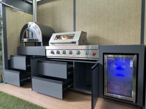 2025 प्रीमियम वेदरप्रूफ आउटडोर रसोई सेट स्टेनलेस स्टील ग्रिल सिंक और फ्रिज अलमारियाँ और कस्टम एल्यूमीनियम मंडप - Product Image 5