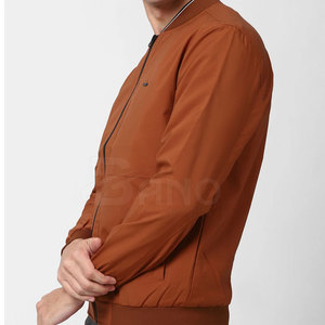 Chaqueta Bomber Acolchada de Alta Calidad para Hombre, Diseño Personalizado, Superventas 2024, Mejor Precio, Ropa de Invierno, Cuello Alto - Product Image 3
