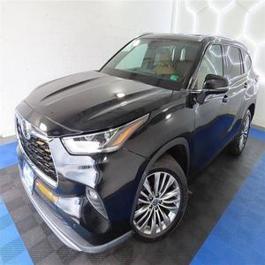 Toyota Highlander Platinum 2021 d'occasion en excellent état - Product Image 3