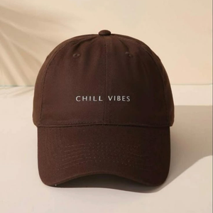 Casquette de baseball réglable de qualité supérieure avec panneaux en maille structurée, patch avant de marque, bord incurvé et doublure performante anti-transpiration - Product Image 2