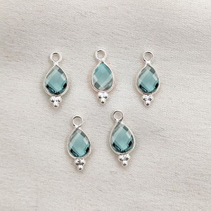 Charmes en argent sterling 925 sertis de pierres d'aigue-marine naturelle en forme de poire, faits à la main, taille briolette, pour la fabrication de bijoux en vrac - Product Image 2