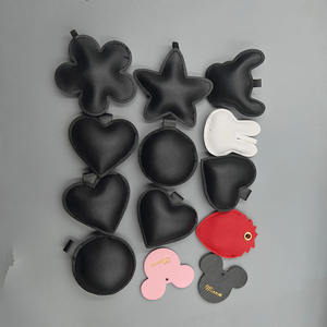 Accessoires de bijoux DIY personnalisés en stock, cuir artificiel, fleur noire 3D, étoile à cinq branches, cœur, porte-clés/<span class=keywords><strong>sac</strong></span> lumineux - Product Image 4