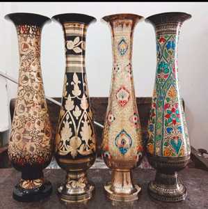 Florero personalizado Celebrate Nature Jarrones grabados personalizados con toque artístico de Minakari. Ideal para la decoración del hogar - Product Image 5