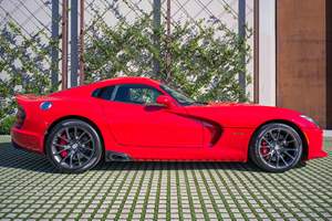 Dodge SRT Viper GTS 2013 ~26,500 Millas, Transmisión Manual de 6 Velocidades, Paquete Interior GTS Laguna - Product Image 3