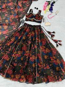 Último diseñador Organza Seda Floral Impreso Trabajo Lehenga Choli Por FabZone - Product Image 4