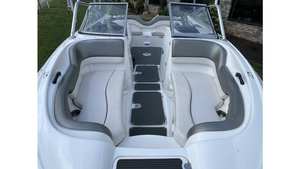 Jetboat Yamaha AR 210 de 2008 d'occasion, 21 pieds, avec moteur marin bicylindre de 1052 cm3, propulsion JetDrive, avec remorque - Product Image 3