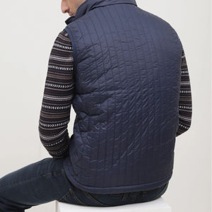 Veste matelassée marine personnalisable en gros, 100% haute qualité, coupe ajustée, sans manches, décontractée, veste d'hiver, devant - Product Image 4