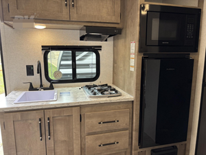 Camping-car PALOMINO PUMA 337BH 2025 d'occasion en excellent état, grande capacité, à vendre - Product Image 4