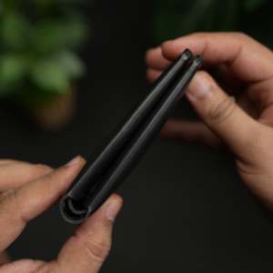 Portefeuille en cuir de luxe classique NO.81, noir avec accents rouges, fait main, garantie 5 ans, 4,25x3,25 pouces - Product Image 3