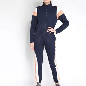 Ensembles de survêtements pour femmes Offre Spéciale | Vêtements d'entraînement de survêtement personnalisés OEM | Vente en gros d'usine de survêtements de sport entièrement personnalisés - Product Image 5
