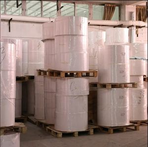 Papel de copia blanco A4 de 80gsm del proveedor verificado, 75gsm en stock, directo de fábrica con opciones de 80gsm y 75gsm - Product Image 4