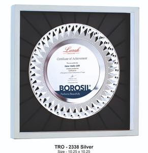 Placa de Madera de Primera Calidad con Metal Plateado para Ceremonias de Premiación o Reconocimiento Corporativo Disponible a Precio de Exportación - Product Image 4