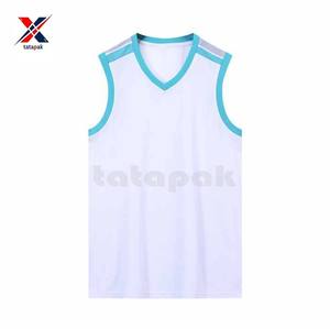 Maillots de basketball personnalisés de haute qualité, respirants, imprimés en sérigraphie, antibactériens, anti-humidité, 100 % polyester, ensembles pour - Product Image 4