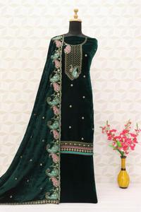 Nueva colección de ropa de fiesta de terciopelo Salwar para mujer con bordado de secuencia disponible a precio de exportación - Product Image 3