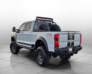 Ford Super Duty F-250 SRW LARIAT 4WD Crew Cab Pickup Usada, Año 2024 - Product Image 6