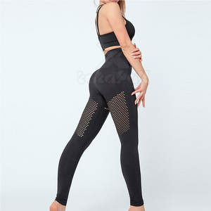 Best Selling Wholesale Women Yoga Set Solid Front High Waist Eco-Friendly Breathable Lightweight 2-Piece <b>Adjustable</b> <b>Straps</b> - Product Image 3
