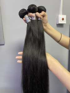 Vente en gros de mèches de cheveux humains vierges brésiliens de 28/30 pouces, bouclés crépus, ondulés - Product Image 2