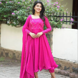 ชุดเดรสผ้าไหมอันนาร์คาลีที่สวยงามมาพร้อมกับชุดทำงานสไตล์แฟชั่นชุดเดรสคาเมซซาลวาร์จากปากีสถานแบบยาวสำหรับงานแต่งงาน - Product Image 1