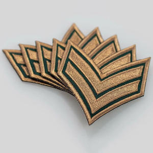 Badges brodés de qualité supérieure, fabriqués sur mesure avec des options de logo personnalisé pour les accessoires d'uniformes et les vêtements professionnels - Product Image 5