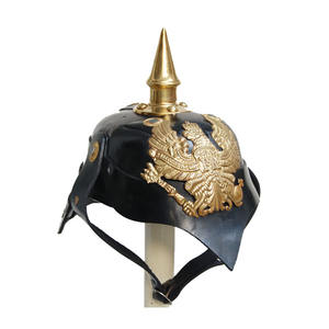 Casco medieval Pickelhaube Armor, fabricante y proveedor indio de casco Pickelhaube de cuero, producto de cuero genuino - Product Image 1
