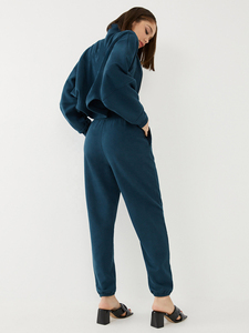 Ensemble de survêtement pour femmes, nouveau design, court, en polaire de polyester, style hip-hop, haute qualité, logo et couleur personnalisables - Product Image 2