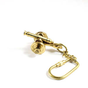 Porte-clés en laiton maritime en forme de roue de bateau, cadeau décoratif nautique pour les passionnés de navigation et les amateurs de l'océan - Product Image 3