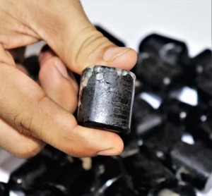 Wholesale Black Tourmaline Tumbled Stones For Home Decor Crystal <b>Healing</b> Reiki Therapy Meditation And Stress Relief For Sale - Product Image 5