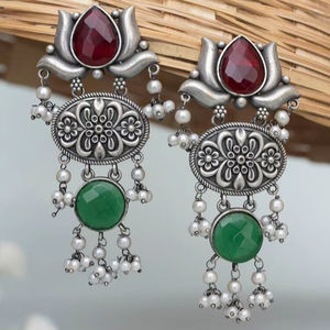 Pendientes de tuerca oxidados con forma geométrica de loto Pradnya de alto grado más vendidos directamente del proveedor indio joyería de moda - Product Image 1