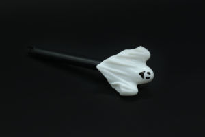 Lumière décorative 14 pouces Halloween Ghost Solar Stake pour la collection de jardin Outdoor Home Decoration Pathway Yard Lamp - Product Image 3