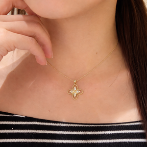 Collier pendentif en diamant floral cultivé en laboratoire en or massif 18 carats, design floral élégant, bijoux fins pour femmes, cadeau - Product Image 3