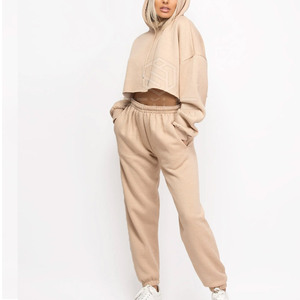 Conception personnalisée pour l'extérieur Ensemble de sweats à capuche courts en coton Ensemble de sweats à capuche courts confortables pour femmes de couleur unie - Product Image 4