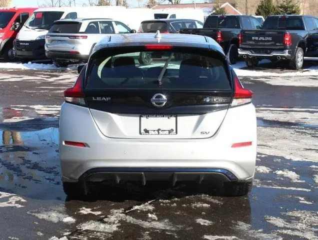 Used  2022 Nissan Leaf SV 40 kWh