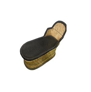Prix le moins cher Vente d'usine Chaise de plage noire en bambou légère écologique faite à la main Chaise longue de soleil en plein air d'Inde - Product Image 1