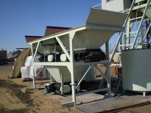 เครื่องผสมคอนกรีต HZS35A/ชม. โรงงานคอนกรีตเคลื่อนที่35M3พร้อม750L แบตเตอร์รวม - Product Image 5