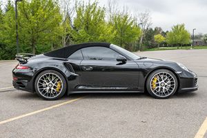 Offre exceptionnelle : Porsche 911 Turbo S Cabriolet d'occasion 2015, propre et prête à être expédiée - Product Image 6