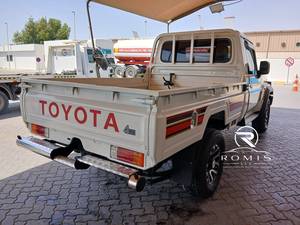Toyota Land Cruiser 79 Pickup Usato Automatico 2.8L Guida a Sinistra Veicolo Utilitario Bianco - Product Image 6