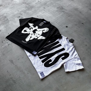 T-Shirt Personnalisé de Haute Qualité Streetwear en Coton Épais Lavé à l'Acide Surdimensionné avec Applique pour Hommes - Product Image 1