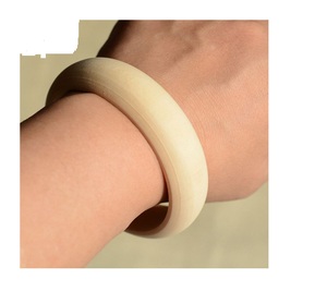 Pulsera de madera hecha a mano para mujer y hombre, brazalete bordado bohemio con logotipo personalizado - Product Image 5