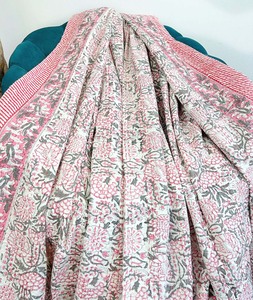 Venta al por mayor nueva llegada indio Vintage Kantha hecho a mano impreso algodón ecológico todas las estaciones decoración del hogar - Product Image 4