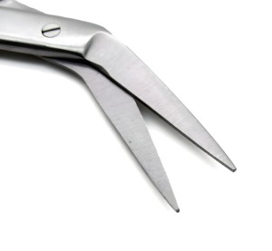 Ciseaux chirurgicaux ophtalmiques manuels en acier inoxydable à iris angulaire pour la coupe de précision des tissus délicats en chirurgie oculaire - Product Image 6