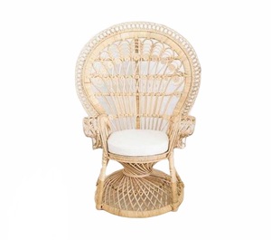 Silla clásica de ratán con pavo real, novedad - Product Image 1