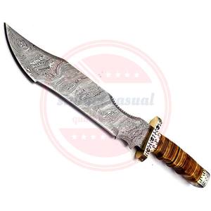 Couteau de chasse professionnel en acier Damas de haute qualité avec manche en bois à vendre \ Couteaux personnalisés - Product Image 2