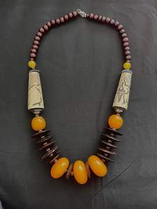 Collier en résine d'ange poli de couleur personnalisée Bijoux de mode pour femmes pour les mariages et les fêtes Offre Spéciale Modèle rouge de forme de couleur personnalisée - Product Image 5