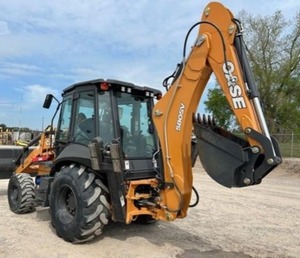 2024 pour la chargeuse-pelleteuse Case 580SV utilisée à la vente avec les composants du moteur central et la pompe hydraulique Moog - Product Image 2