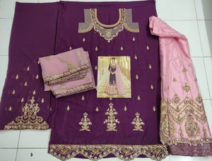 Costumes Sharara de créateur avec broderie en georgette pour femmes indiennes et pakistanaises pour mariage et fête du Pakistan et d'Inde - Product Image 3