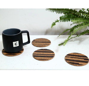 Dessous de verre ronds élégants en liège olive Tapis et tampons de salle à manger de conception unique pour la décoration et les accessoires de table pour marmites chaudes - Product Image 2