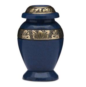 Urna Funeraria de Latón Más Vendida con Hermosa Banda Grabada, Esmalte Blanco y Acabado Pulido - Product Image 4