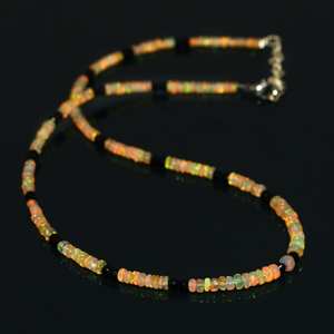 Collar Infantil de Plata de Ley Chapado en Plata con Cuentas de Ópalo Etíope Natural y Espinela Negra - Product Image 3